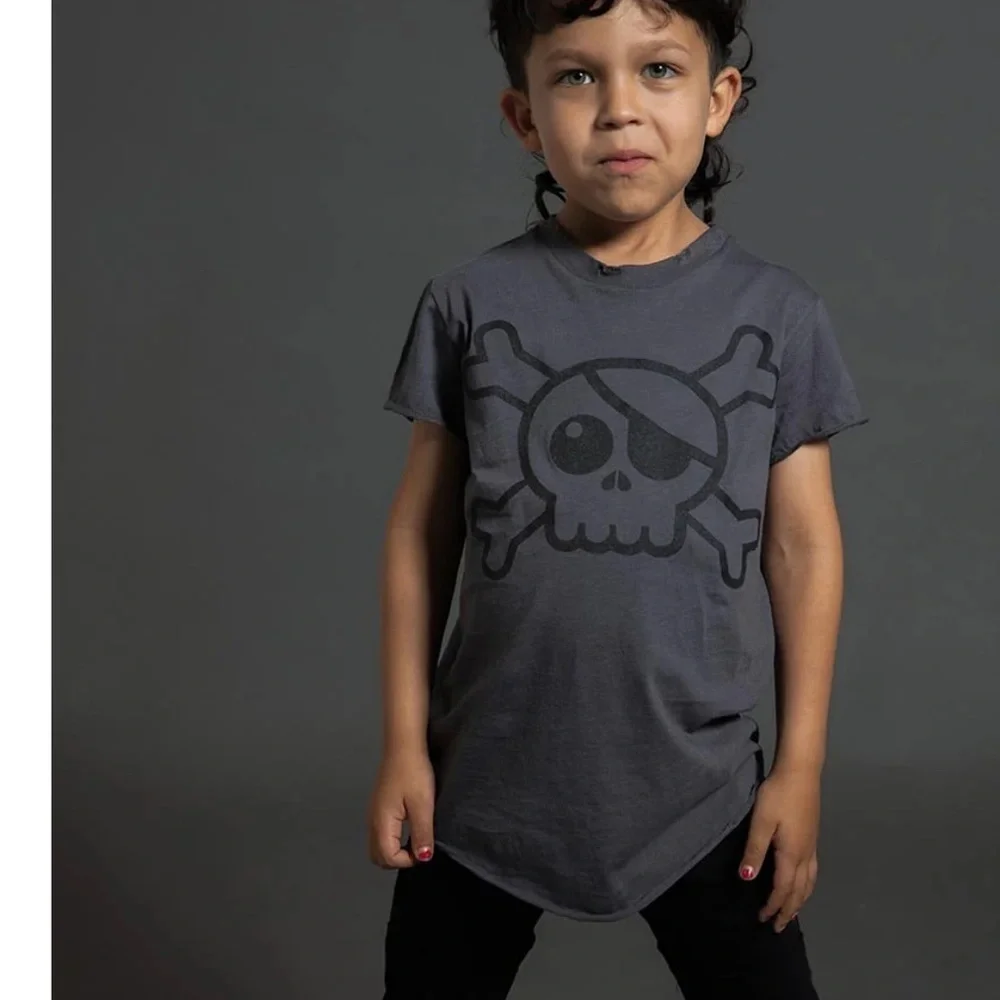 nununu Gray Skull Graphic Kids Shirt